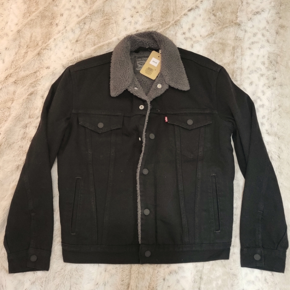 Levi's black denim jacket w gray sherpa lining NEW Women's S